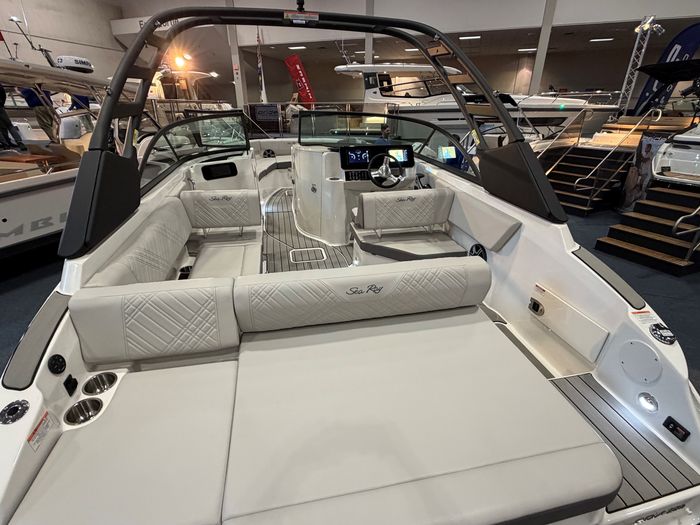2026 Sea Ray SDX 230 Photo 14 sur 16