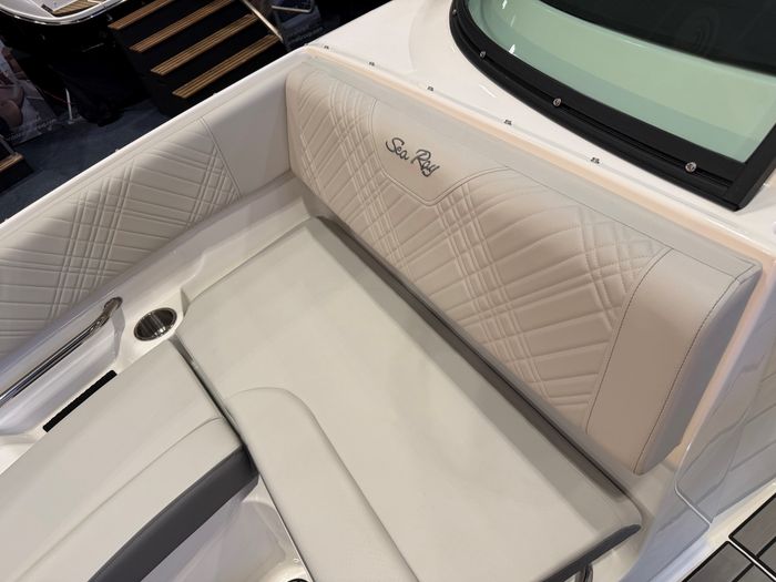 2026 Sea Ray SDX 230 Photo 8 sur 16