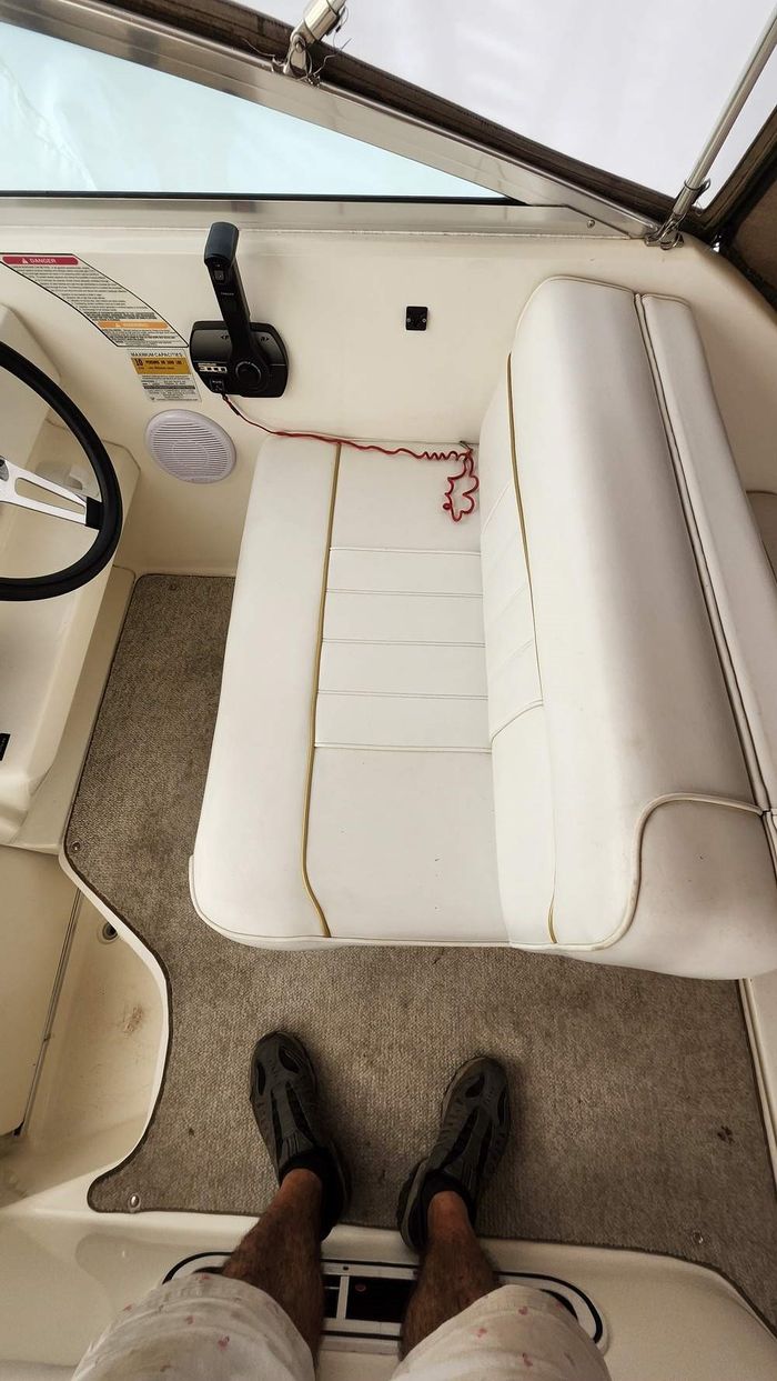 1997 Sea Ray 250 Sundancer Photo 9 of 25