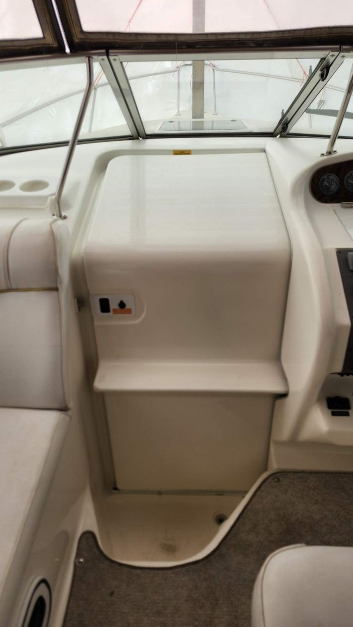 1997 Sea Ray 250 Sundancer Photo 14 of 25