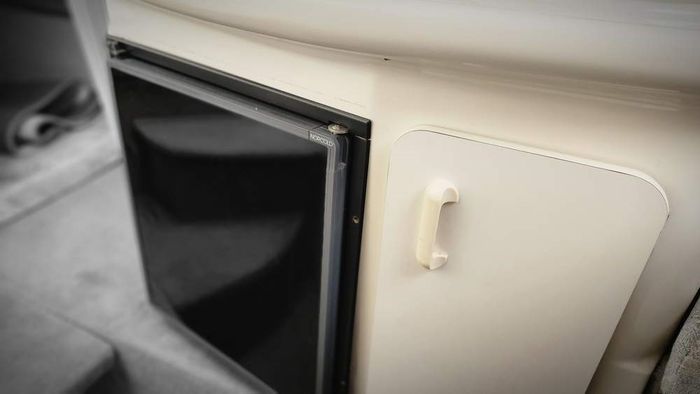 1997 Sea Ray 250 Sundancer Photo 20 of 25