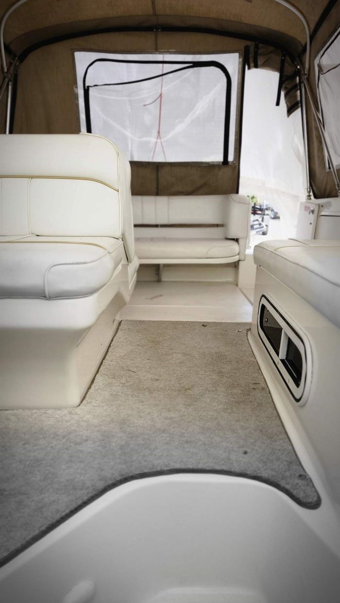 1997 Sea Ray 250 Sundancer Photo 11 of 25
