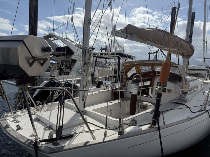 1980 Alberg 37 MKII Photo 5 of 63