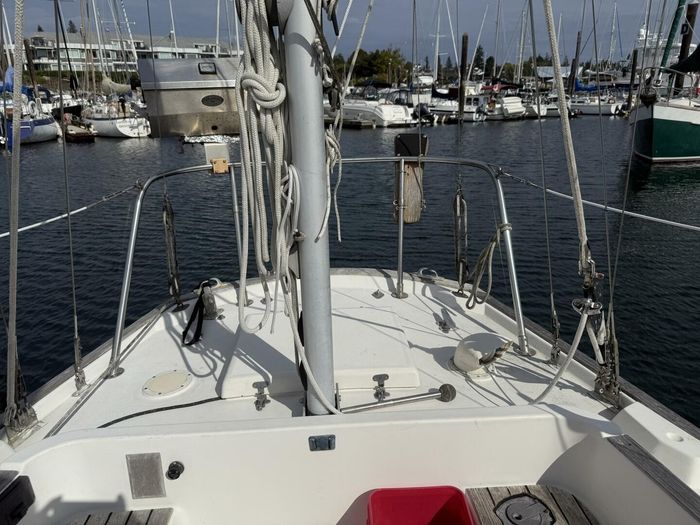 1980 Alberg 37 MKII Photo 10 of 63