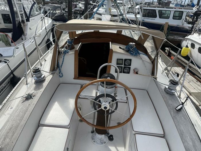 1980 Alberg 37 MKII Photo 12 of 63