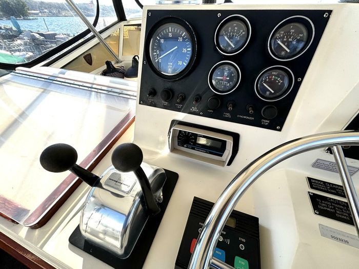 1987 Viking Yachts Motor Yacht Photo 31 sur 76