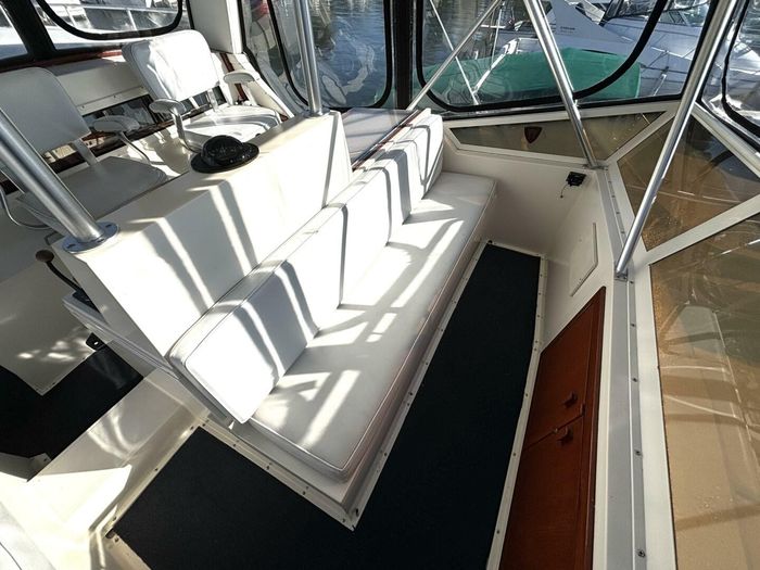 1987 Viking Yachts Motor Yacht Photo 35 sur 76