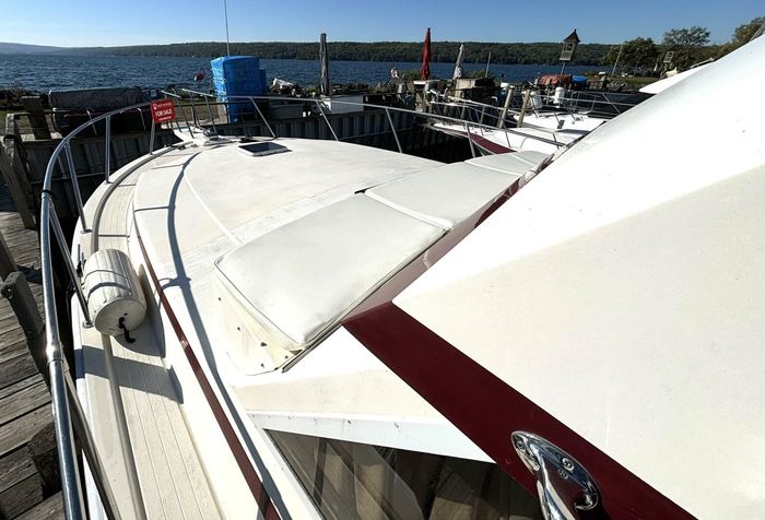 1987 Viking Yachts Motor Yacht Photo 9 sur 76