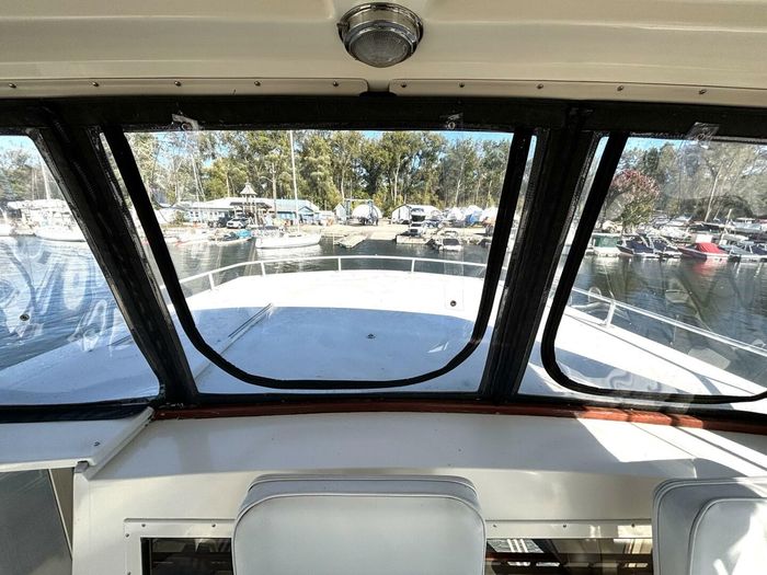 1987 Viking Yachts Motor Yacht Photo 38 sur 76