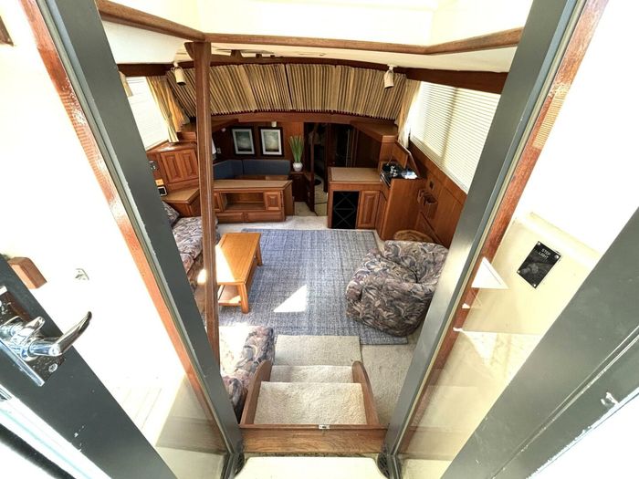1987 Viking Yachts Motor Yacht Photo 40 sur 76