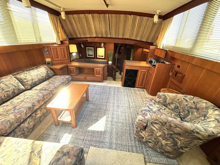 1987 Viking Yachts Motor Yacht Photo 41 sur 76