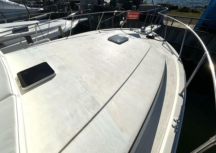 1987 Viking Yachts Motor Yacht Photo 13 sur 76