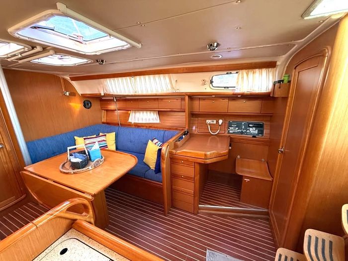 2009 Bavaria 38 Cruiser Photo 4 sur 55