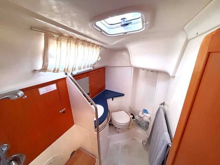 2009 Bavaria 38 Cruiser Photo 38 sur 55