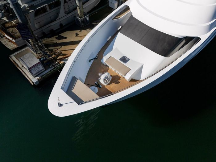 1992 Crescent Yachts Tri-Deck Photo 6 of 110