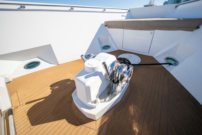 1992 Crescent Yachts Tri-Deck Photo 7 of 110