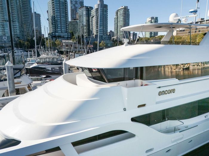 1992 Crescent Yachts Tri-Deck Photo 9 of 110