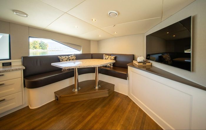1992 Crescent Yachts Tri-Deck Photo 34 of 110