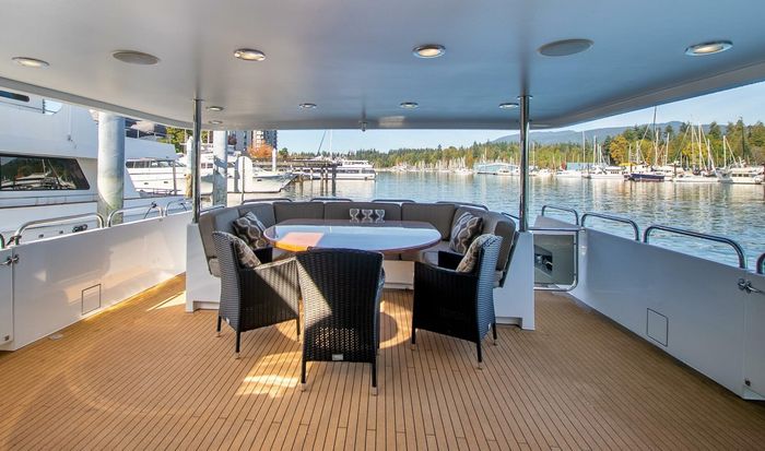 1992 Crescent Yachts Tri-Deck Photo 13 of 110