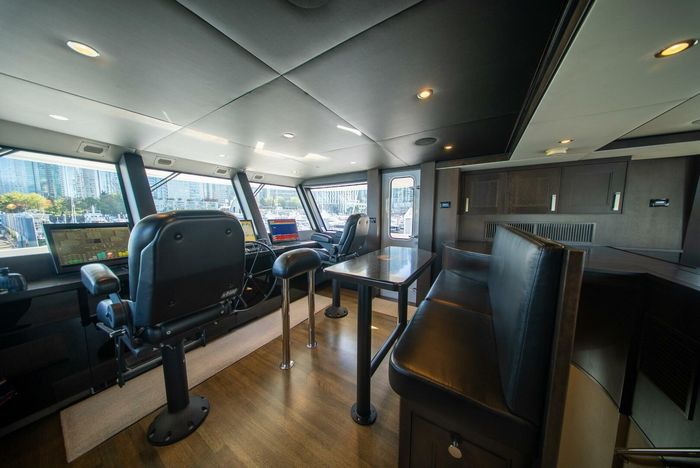 1992 Crescent Yachts Tri-Deck Photo 84 of 110