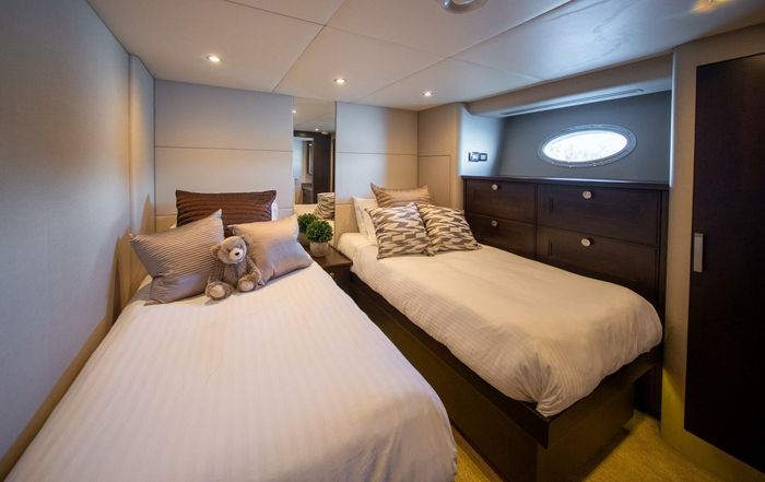 1992 Crescent Yachts Tri-Deck Photo 64 of 110