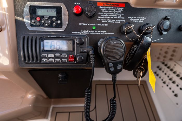 2013 Formula 310 Sun Sport Photo 17 of 34