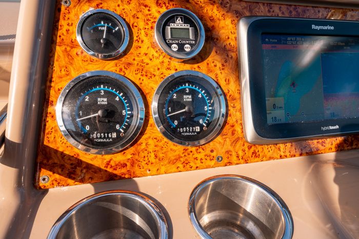 2013 Formula 310 Sun Sport Photo 18 of 34