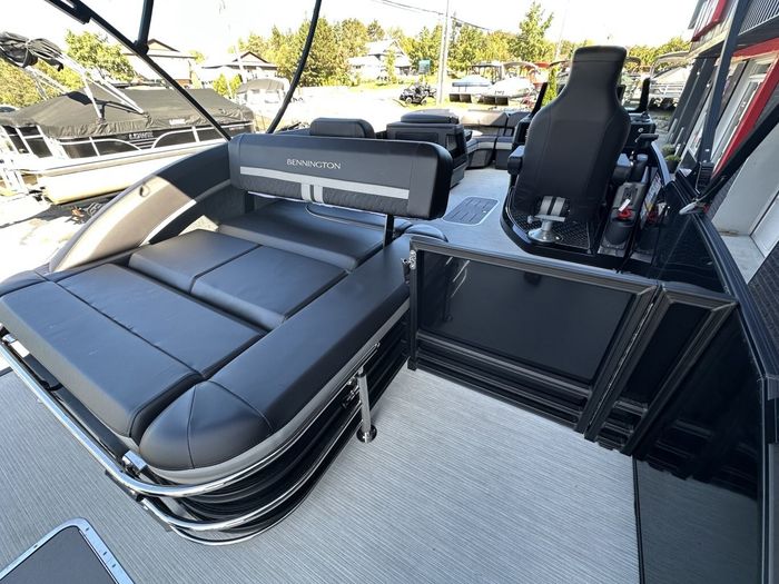 2025 Bennington 22MSBSE- YAMAHA VMAX SHO 175 Photo 8 of 43