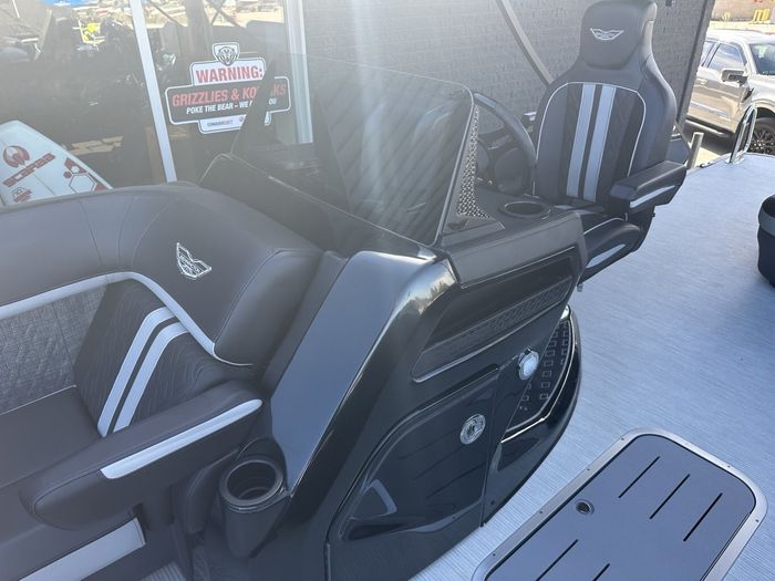 2025 Bennington 22MSBSE- YAMAHA VMAX SHO 175 Photo 26 of 43