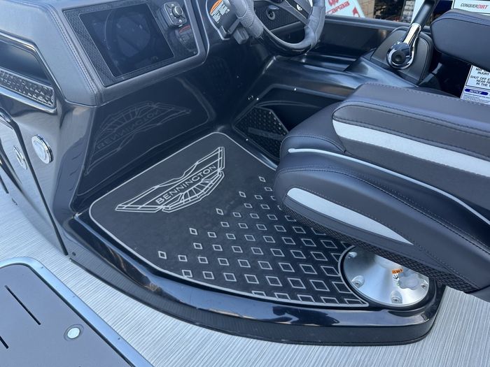 2025 Bennington 22MSBSE- YAMAHA VMAX SHO 175 Photo 34 of 43