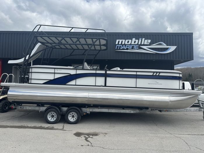 2023 Bennington 25 SXSRTD Top Deck Waterslide 175HP Yamaha VMAX SH Photo 1 of 54