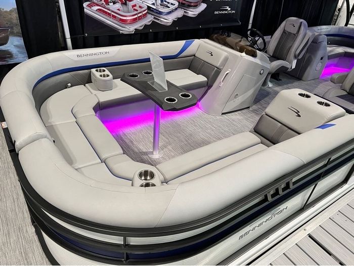 2023 Bennington 25 SXSRTD Top Deck Waterslide 175HP Yamaha VMAX SH Photo 41 of 54