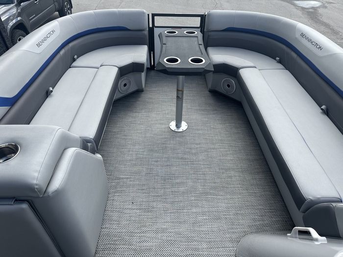 2023 Bennington 25 SXSRTD Top Deck Waterslide 175HP Yamaha VMAX SH Photo 34 of 54