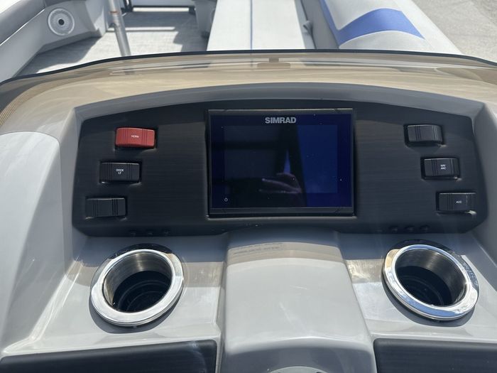2023 Bennington 25 SXSRTD Top Deck Waterslide 175HP Yamaha VMAX SH Photo 28 of 54
