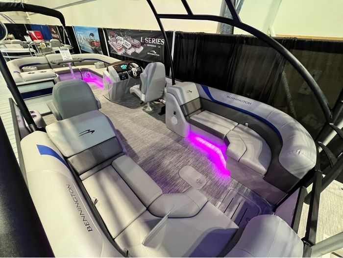2023 Bennington 25 SXSRTD Top Deck Waterslide 175HP Yamaha VMAX SH Photo 48 of 54
