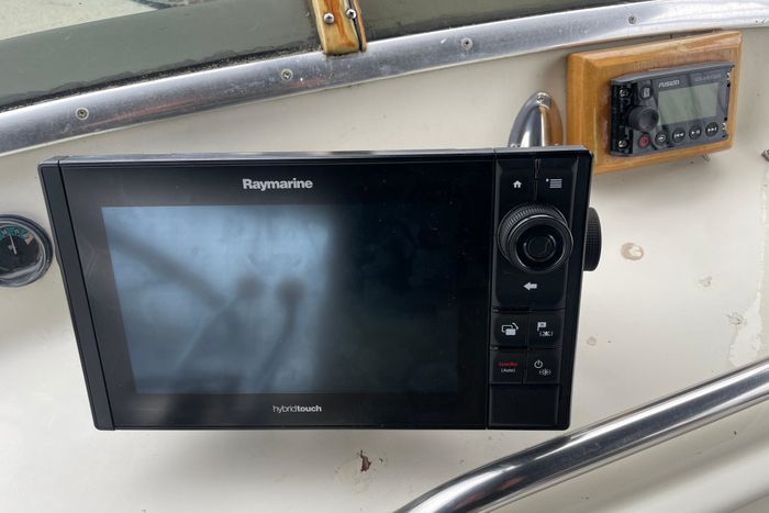 1981 Tollycraft 48 Cockpit Motor Yacht Photo 8 of 53
