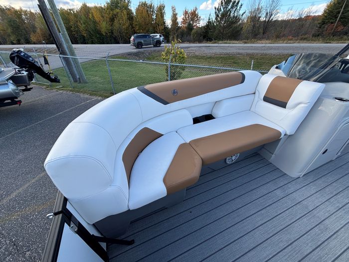 2024 Legend E-Series 23 Lounge Photo 21 sur 38