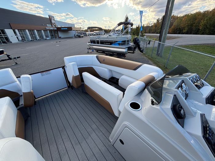 2024 Legend E-Series 23 Lounge Photo 22 sur 38