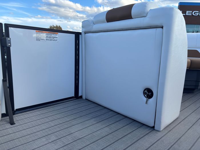2024 Legend E-Series 23 Lounge Photo 26 sur 38