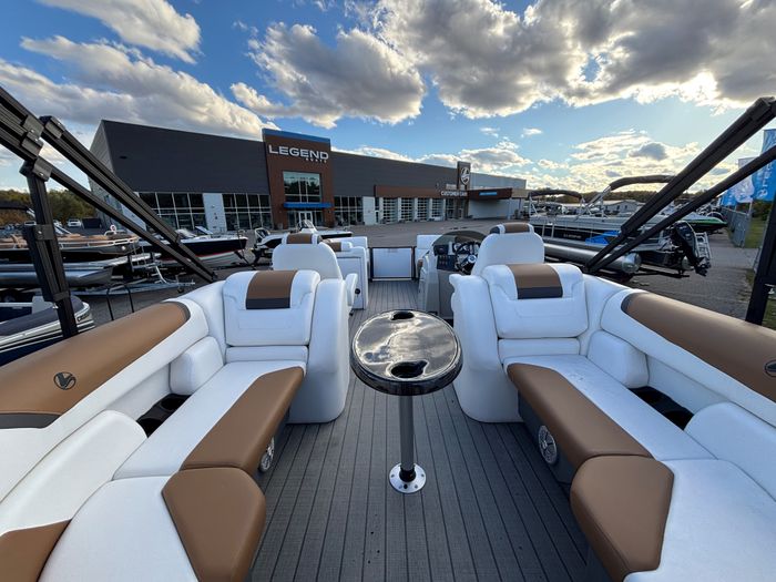 2024 Legend E-Series 23 Lounge Photo 28 sur 38