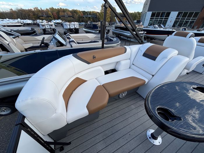 2024 Legend E-Series 23 Lounge Photo 29 sur 38