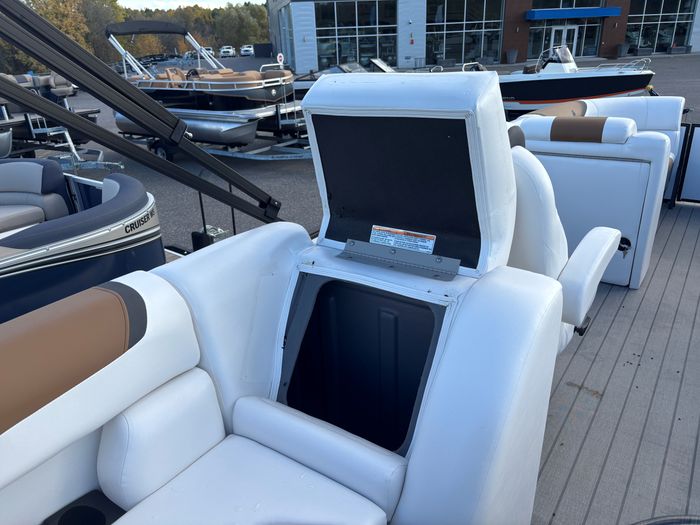 2024 Legend E-Series 23 Lounge Photo 30 sur 38