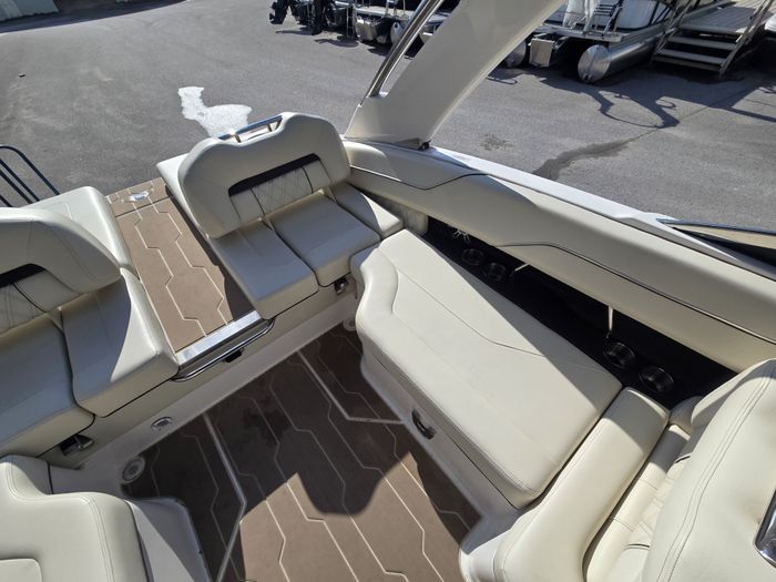 2024 Regal Regal LS4 Photo 9 sur 14