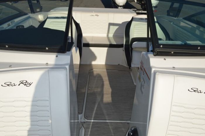 2022 Sea Ray SPX190 4.5L MPI A1 200CV Photo 6 of 14