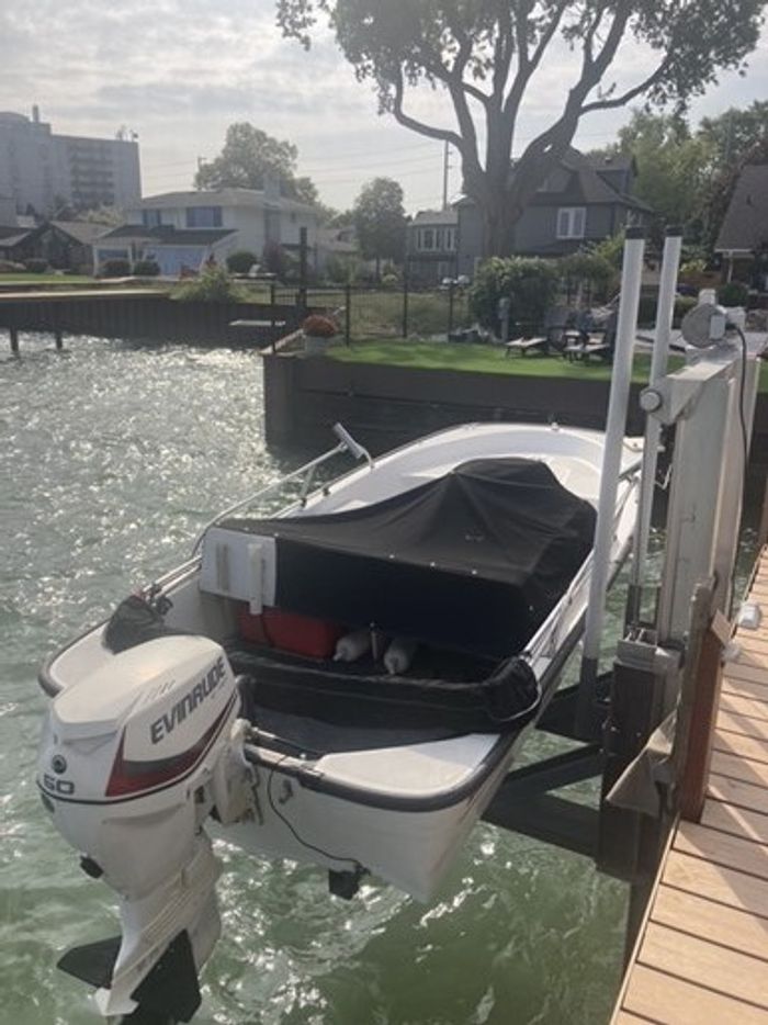 2007 Boston Whaler 130 Sport Photo 4 of 10