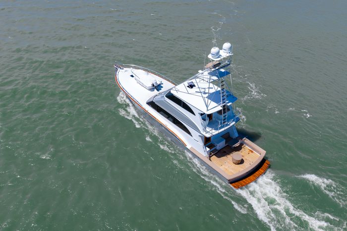 1998 Donzi R73 Photo 7 of 107