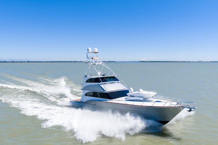 1998 Donzi R73 Photo 10 of 107