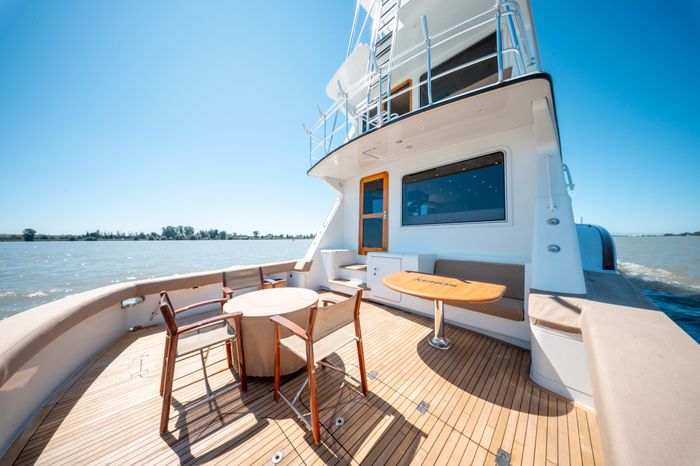 1998 Donzi R73 Photo 25 of 107