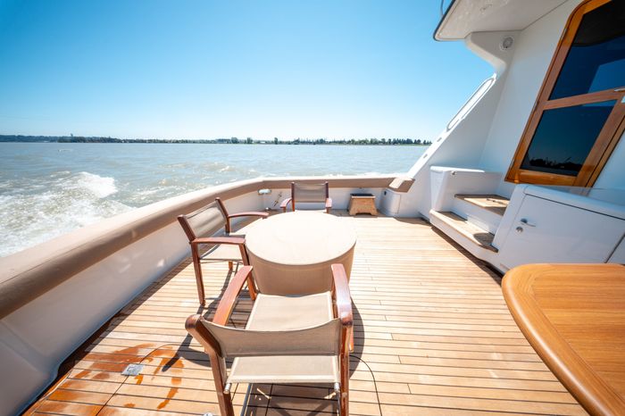 1998 Donzi R73 Photo 26 of 107