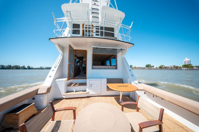 1998 Donzi R73 Photo 31 of 107